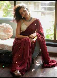 Sari indien en coton khadi pur pour femmes de qualité supérieure avec un travail lourd de gini et de belles franges pour les occasions spéciales - Product Image 2