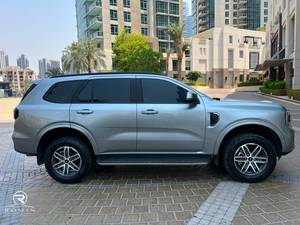 Ford Everest XLT Luxury SUV 2025 Usato con Trasmissione Automatica - Product Image 5