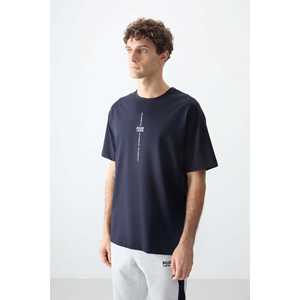 Camiseta de Hombre Azul Marino 100% Algodón - 88373, Corte Holgado, Textura Suave y Gruesa, con Diseño Estampado, Tela Jersey - Product Image 3