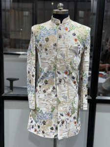 Traje de novio indio occidental de primera calidad con bordado floral blanco de diseñador para hombre, traje de novio con trabajo de Resham multicolor, traje de príncipe. - Product Image 1