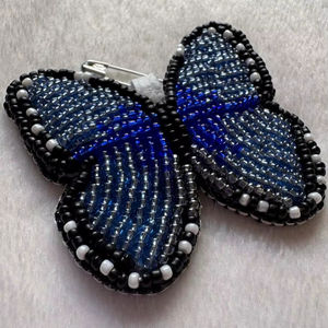 Broches perlées Broche design faite à la main. Accessoires de haute qualité. Broche design unique. Baby shower meilleur cadeau. - Product Image 1