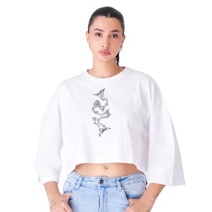 เสื้อยืดครอปผู้หญิงทรงโอเวอร์ไซส์ ผ้าฝ้าย ใส่สบาย สไตล์ลำลอง สตรีทแวร์ พิมพ์ลายได้ตามต้องการ - Product Image 1