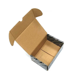 กล่องกระดาษลูกฟูกพิมพ์ลายแบบ Tuck Top Decking แบบกำหนดเองกล่องบรรจุภัณฑ์เคลือบ UV เคลือบผิวด้านการจัดการลายนูน - Product Image 4