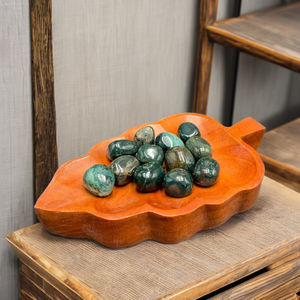 หยกเนฟไรต์ธรรมชาติพรีเมียม หินขัดเงาสีเขียว คริสตัลขัดเงาพร้อมลวดลายธรรมชาติอันเป็นเอกลักษณ์ ขนาด 2–3 ซม. - Product Image 5