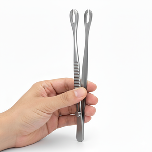 Pinzas Profesionales con Bloqueo para Perforaciones de Joyería Corporal - Product Image 1