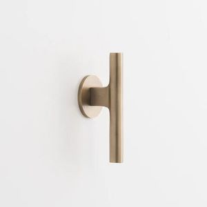 Poignées en T en métal doré, design flexible réglable pour l'ameublement des armoires, des portes, des fenêtres et des portails de maisons et d'hôtels - Product Image 1