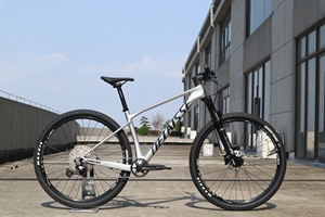 成人碳纤维山地车硬尾自行车 轻量级 29er XC 山地自行车设计 - Product Image 5
