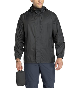 Chaqueta Clásica Negra para Hombre, Cortavientos de Nailon Resistente al Agua, Corte Holgado, Broches, Chaqueta de Alta Calidad para Lluvia - Product Image 5