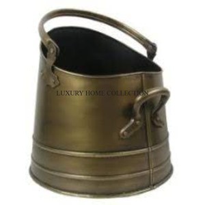 Seau à charbon métallique pour barbecue d'extérieur avec un intérieur isolant thermique pour assurer une manipulation sûre des charbons chauds ou froids - Product Image 3