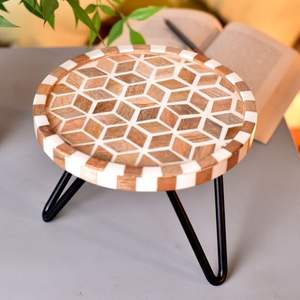 Support à gâteau en bois au look exclusif et royal, design spécial, support de présentation pour cupcakes et pâtisseries, facile à utiliser au meilleur prix - Product Image 1