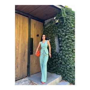 Completo gilet e pantaloni da donna in lino quadrato - Product Image 6
