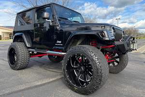 Jeep Wrangler Unlimited 4x4 del 2006, Usado, 54800 Millas, 2 Propietarios, Múltiples Modificaciones, Propiedad de California - Product Image 2