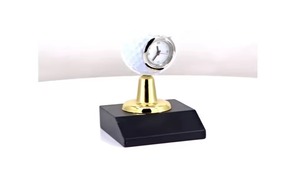 Tema de grillo dorado de alta demanda con soporte para bolígrafos y reloj para una elegancia atemporal en su escritorio disponible en suministro mundial - Product Image 2