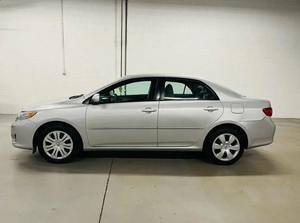 Toyota Corolla LE Plus d'occasion certifiée, année 2010, essence, 1,8 L, traction avant, transmission automatique - Product Image 6