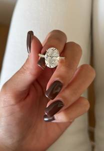 Anillo de Compromiso Ovalado de Oro Sólido de 14K con Micro Pavé de 6 Quilates y Halo Oculto, Banda de Diamantes Cultivados en Laboratorio de 14x10mm para Fiesta de Bodas - Product Image 2