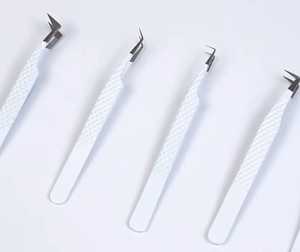 ขนตาปลอม90องศาสีเบจสีเบจสีเบจเปลือยแหนบขนตาโลโก้ตามสั่งแบบรัสเซีย