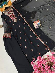 MEJORA LA BELLEZA DE TU ARMARIO CON ESTE JUEGO DE PANTALONES KURTI LARGO RECIÉN LANZADO Zari, hilo y trabajo de bordado de lentejuelas de 5mm - Product Image 5