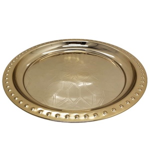 แผ่นที่ชาร์จโลหะดีไซน์แฟนซีสำหรับร้านอาหารและโรงแรมจานกลมขัดเงาสีเงินหรูหราสำหรับงานอีเวนท์และการรับประทานอาหารในบ้าน - Product Image 5