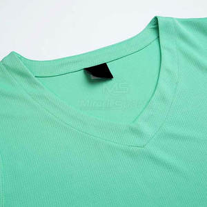 Maillot de basket-ball personnalisé à conception unique Maillot de basket-ball de haute qualité à séchage rapide fabriqué au Pakistan - Product Image 2