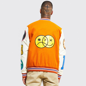 Veste universitaire orange personnalisée pour homme, mélange de laine, corps coloré, patch brodé, veste bomber de style rétro streetwear - Product Image 6
