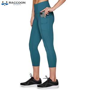 Leggings hasta la Rodilla de Alta Calidad, Transpirables, Antibacterianos y Suaves, con Diseño de Logotipo Personalizado para Mujer, de Raccoon Sports - Product Image 4