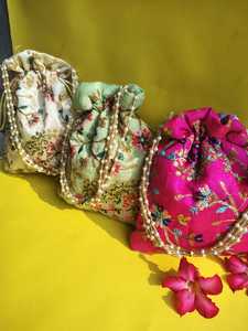 Rajasthani bordado Potli bolsa boda Favor cordón y mango de cuentas bolsa de regalo tradicional para Shagun Baby Shower gallina noche - Product Image 4