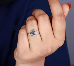 Bague en argent sterling 925 avec topaze mystique taille ovale, sertie dans un cadre romantique, motif feuille, pour mariage, fiançailles ou soirée pour femmes - Product Image 5