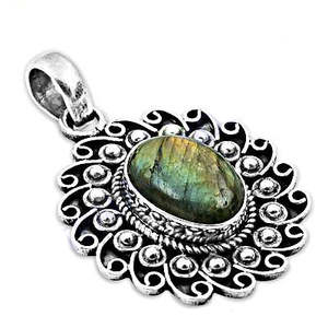 Vintage 925 Silver Labradorite Pendant Floral Design Bezel Set Natural <b>Stone</b> Solitaire Unisex Everyday Wear Jewelry - Product Image 3