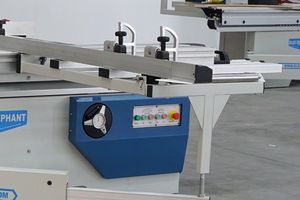 Scie à panneaux à table coulissante de haute qualité 6130, panneau en mélamine CNC, <span class=keywords><strong>machine</strong></span> à dé<span class=keywords><strong>couper</strong></span> le bois de 3200 mm <span class=keywords><strong>pour</strong></span> meubles en bois, armoires - Product Image 4