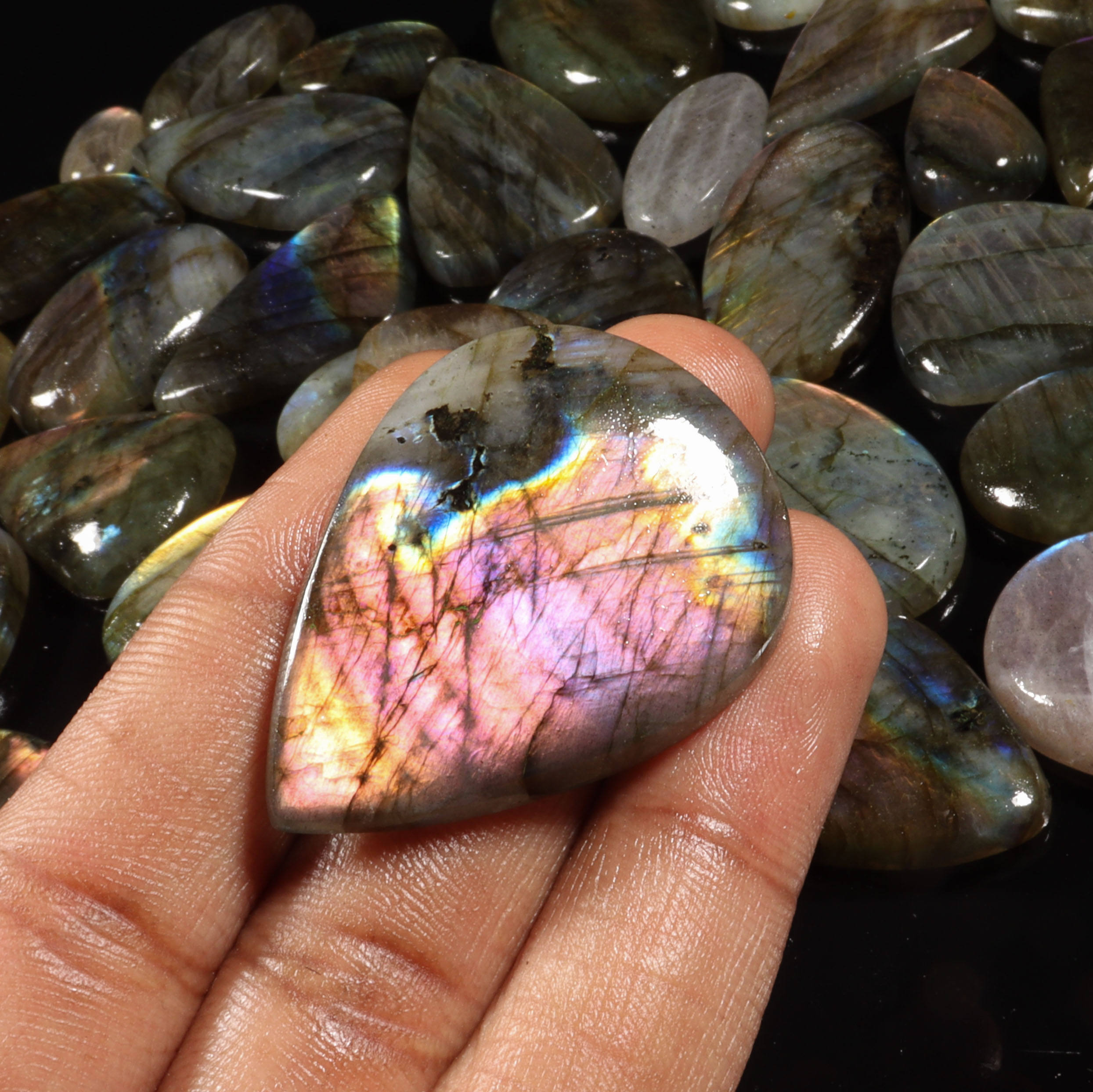 สีน้ำตาล