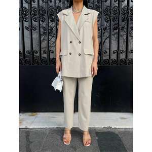 Conjunto de Chaleco Largo y Pantalón a Rayas Beige para Mujer Polviscon - Product Image 2