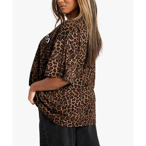 Camiseta de mujer Camiseta básica informal de manga corta Camiseta OEM/ODM Logotipo personalizado Tarifas al por mayor Camisetas con estilo - Product Image 2