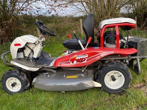 Tracteur OREC RM982F 4x4 Rabbit à vendre, moteur diesel compact, transmission intégrale, système PTO robuste, utilisation agricole et jardinage. - Product Image 3