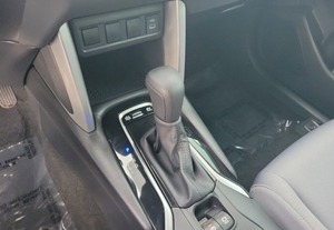 Véhicule d'occasion Toyota Corolla Cross Hybrid SE 2025 – Essence/Électrique – Disponible en conduite à gauche et à droite - Product Image 5