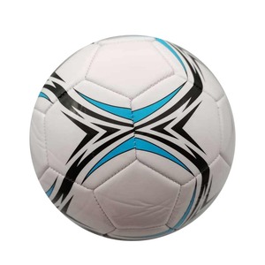 Balón de entrenamiento de fútbol de Next Tech Industries, material de PU para fines de entrenamiento con diseño personalizado y logotipo personalizado - Product Image 2