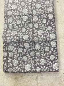 Tela de algodón étnico indio hecho a mano acolchado flor impresa bloque de mano confección columpio suelto correr tejido a mano de La India - Product Image 3