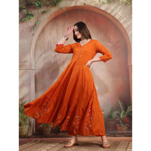 ชุดอานาร์กาลีปักลายสีสนิมสำหรับผู้หญิง พร้อมผ้าคลุมไหล่ สไตล์ปากีสถาน สำหรับงานเทศกาลและงานปาร์ตี้ - Product Image 6