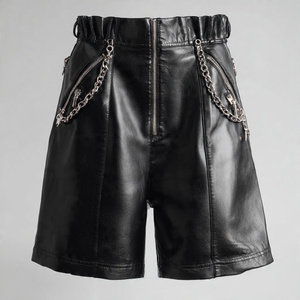 Shorts en cuir noir brillant vêtements d'extérieur pour femmes Shorts en cuir de poche cargo dames rue Faux cuir Shorts femmes - Product Image 2