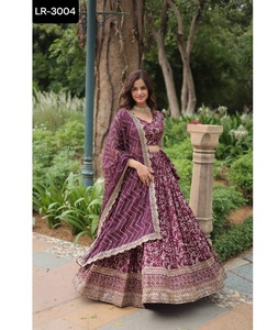 Vêtement traditionnel indien Jacquard en viscose pur Dyable avec paillettes brodées dorées Travail Festival de mariage Porter Lehenga Choli - Product Image 1