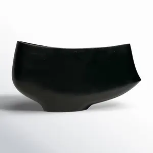 Vase en métal moderne haut de gamme Décoration tendance mondiale Vase en métal élégant fait à la main pour un style de vie moderne vase à fleurs en métal Zahid Exports - Product Image 1