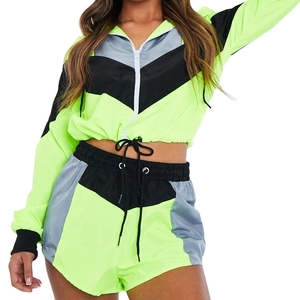 Ensemble veste et short de survêtement réfléchissant pour femmes, blocs de couleur, veste courte à fermeture éclair sur le devant et short pour femmes 2023, veste courte et short 2026 - Product Image 3