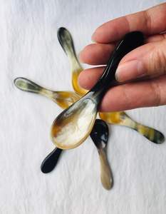 Véritable cuillère en corne de buffle Couverts au design traditionnel pour restaurant Couverts en corne naturelle de table Ustensile de service - Product Image 3