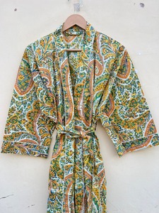 ชุดคลุมอาบน้ำผ้าฝ้ายพิมพ์ลายดอกไม้ทำมือ น้ำหนักเบา เหมาะสำหรับใส่พักผ่อนในฤดูร้อน ใช้ในสปา หรือเป็นของขวัญเพื่อนเจ้าสาวที่สมบูรณ์แบบ - Product Image 2
