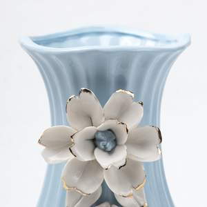 แจกันเซรามิกสีน้ำเงิน ดีไซน์โค้งมน ทันสมัย สวยงาม เหมาะสำหรับตกแต่งบ้าน แจกันเซรามิกสีน้ำเงินเรียบเนียน พร้อมรูปทรงโค้งมนที่สง่างาม - Product Image 3