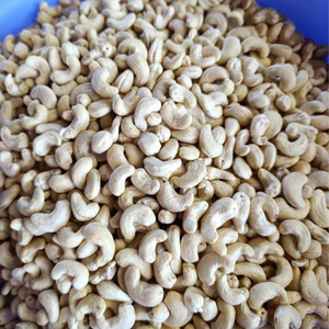 Nueces de Anacardo a Precio Razonable W180 W240 W320 Nueces de Anacardo Secas Kaju Badam SANTIGO Exportadas al Medio Oriente - Product Image 1