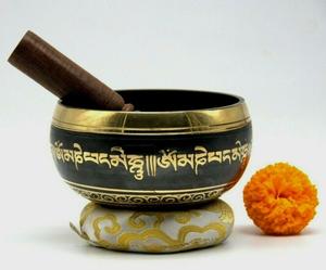Cuenco musical grande de latón hecho a mano con fuerte resonancia adecuado para curanderos profesionales profesores de yoga y expertos en meditación - Product Image 1