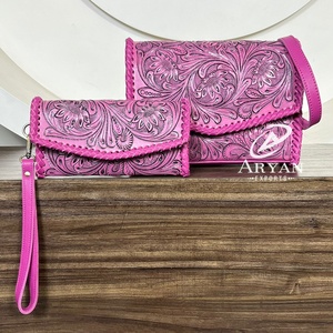 กระเป๋าถือหนังวัวแท้ลายฉลุดีไซน์ล่าสุด ชุดกระเป๋าคลัทช์หนังแท้สุดเก๋ ชุดคอมโบสองชิ้นสำหรับผู้หญิง - Product Image 1