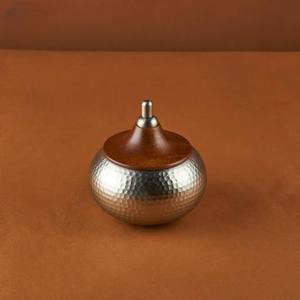 Juego de Dos Tazones Negros para Dátiles Árabes de Oriente Medio para Ramadán, Diseño Clásico, Tazones para Servir Chocolate y Dátiles - Product Image 2