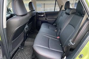 Toyota 4Runner TRD Pro 2022, SUV Automática con Techo Solar, Faros Delanteros, Cámara Trasera de 360°, Asientos Eléctricos - Product Image 6