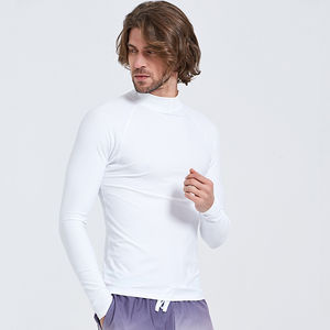 Ligero transpirable de secado rápido para hombres Rash Guard Ropa de entrenamiento teñida lisa en varios colores Servicio OEM disponible Men Rash Guard - Product Image 3
